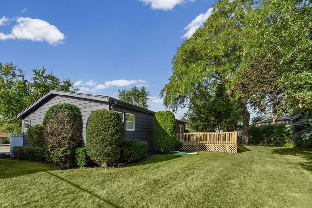 160 Lancaster Lane, Des Plaines, IL 60018