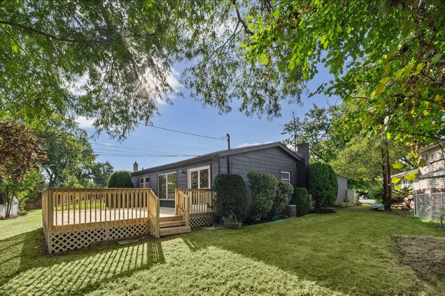 160 Lancaster Lane, Des Plaines, IL 60018