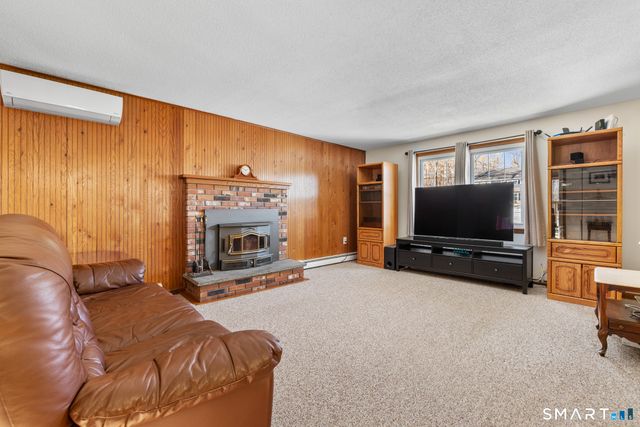 51 Williams Road, Montville, CT 06370