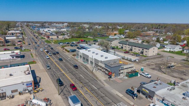 31268 Ford Road, Garden City, MI 48135