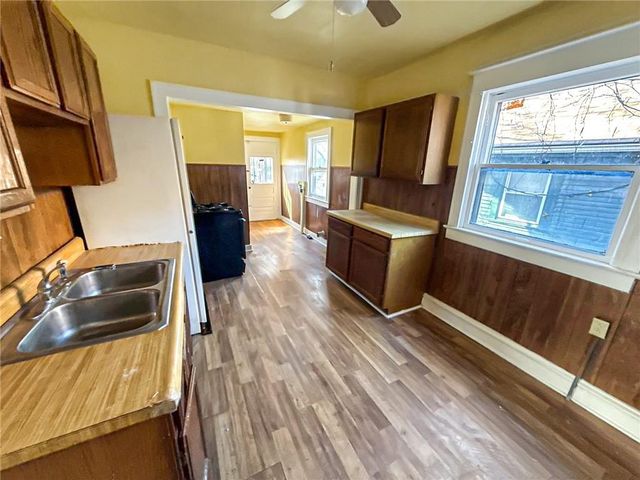 4210 Montgall Avenue, Kansas City, MO 64130