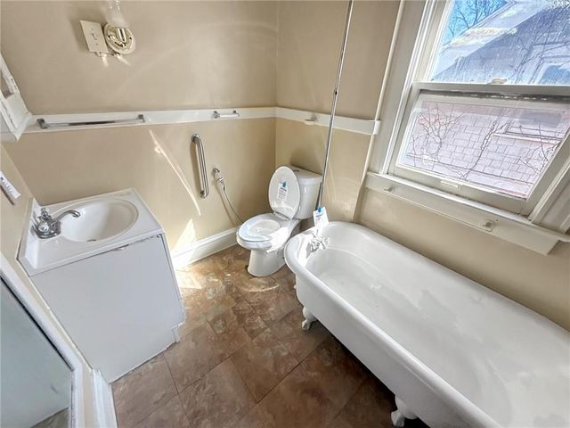 4210 Montgall Avenue, Kansas City, MO 64130