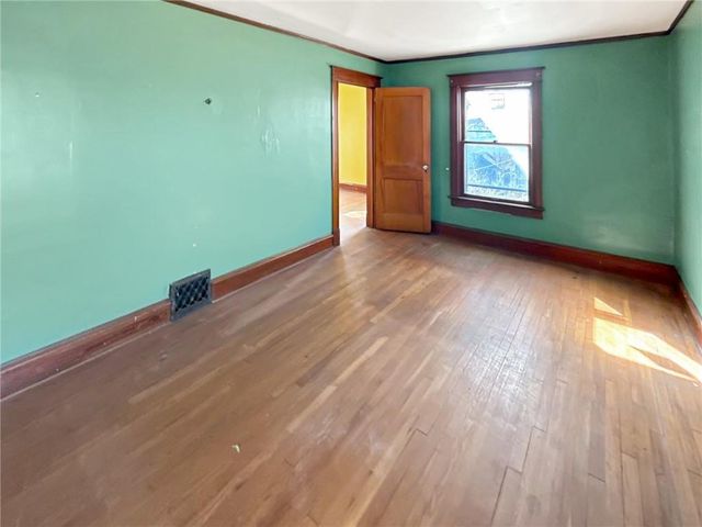 4210 Montgall Avenue, Kansas City, MO 64130