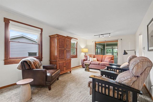 1727 Wayside Drive, Kentwood, MI 49546