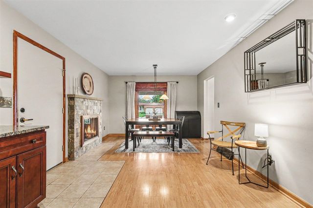 1727 Wayside Drive, Kentwood, MI 49546