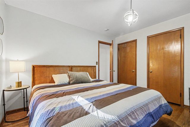 1727 Wayside Drive, Kentwood, MI 49546