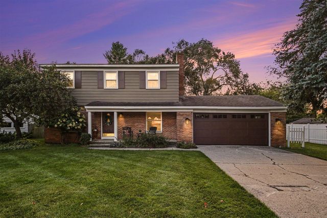 1727 Wayside Drive, Kentwood, MI 49546