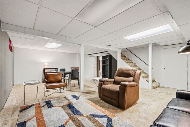 1727 Wayside Drive, Kentwood, MI 49546