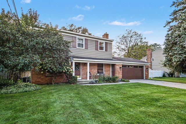 1727 Wayside Drive, Kentwood, MI 49546