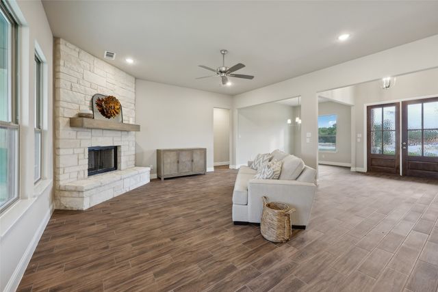 4000 Roan Court, Springtown, TX 76082