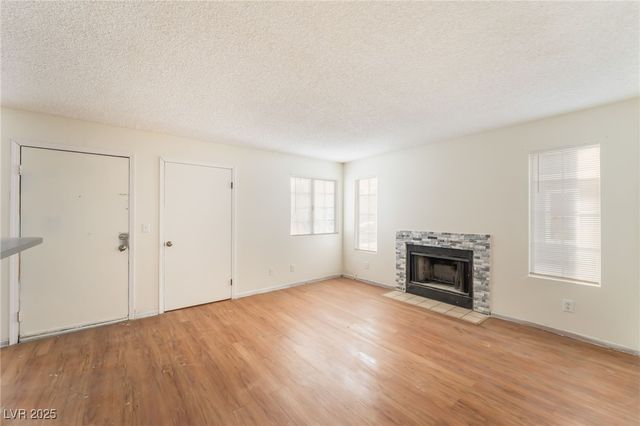 1983 Cosmic Drive, Las Vegas, NV 89115