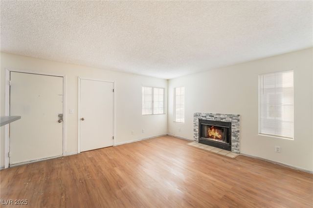 1983 Cosmic Drive, Las Vegas, NV 89115