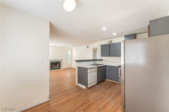 1983 Cosmic Drive, Las Vegas, NV 89115