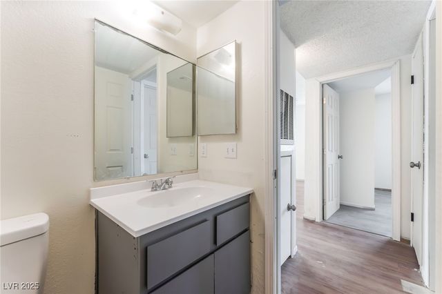 1983 Cosmic Drive, Las Vegas, NV 89115