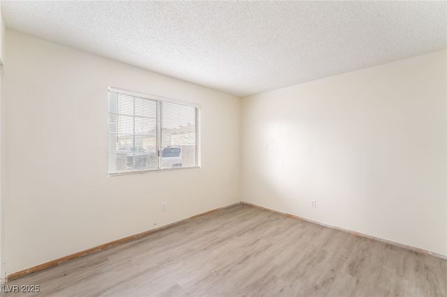 1983 Cosmic Drive, Las Vegas, NV 89115