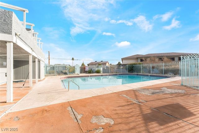 1983 Cosmic Drive, Las Vegas, NV 89115