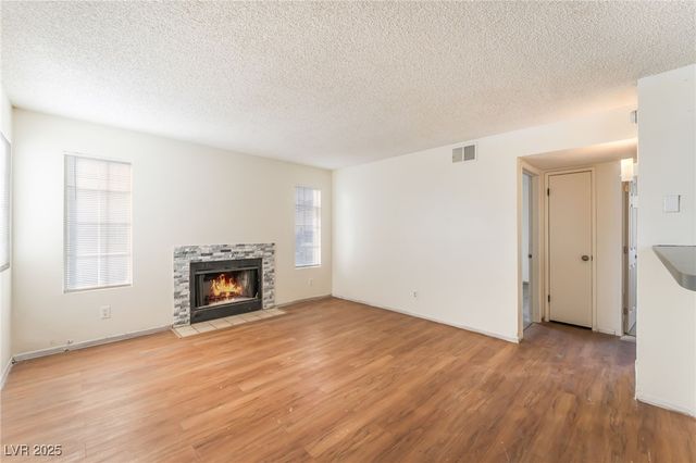 1983 Cosmic Drive, Las Vegas, NV 89115