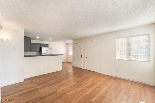 1983 Cosmic Drive, Las Vegas, NV 89115