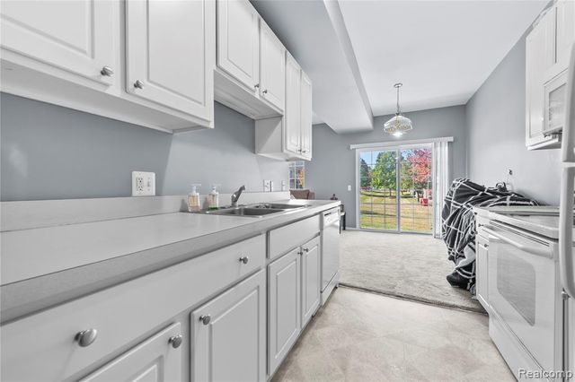 54673 Marissa Way, Shelby Twp, MI 48316