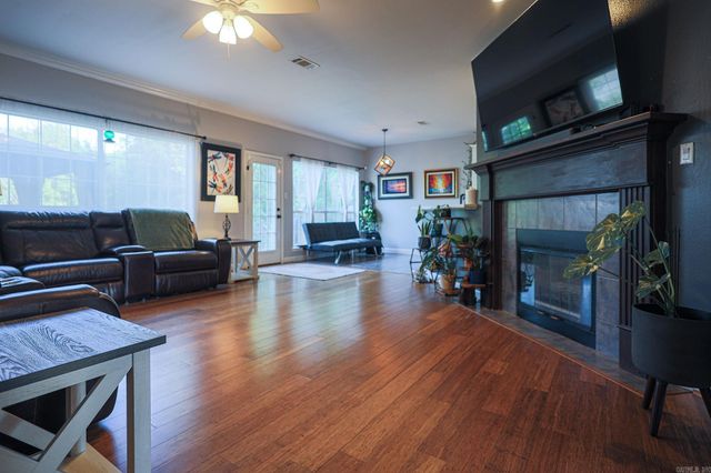7 Manitoba Cove, Maumelle, AR 72113
