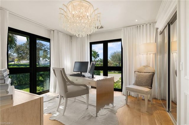 1585 Mullet LN, Naples, FL 34102