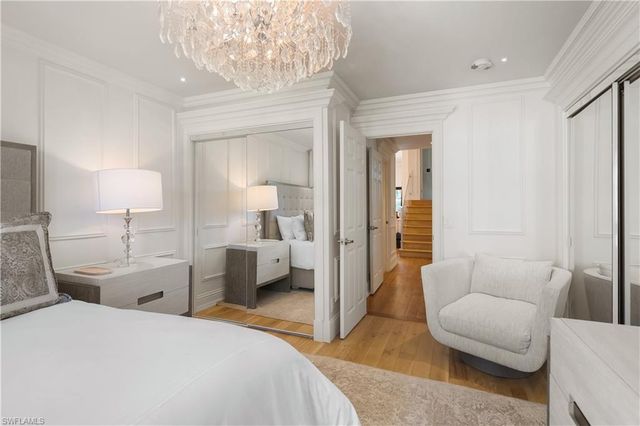 1585 Mullet LN, Naples, FL 34102