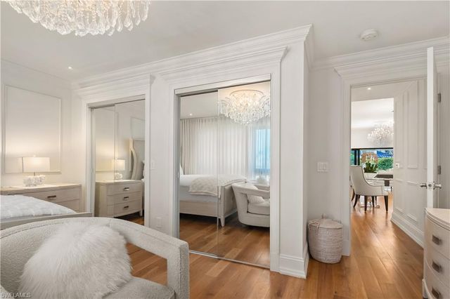 1585 Mullet LN, Naples, FL 34102