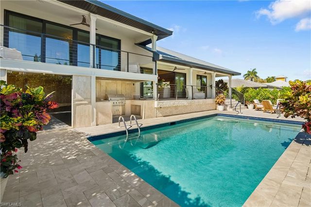 1585 Mullet LN, Naples, FL 34102