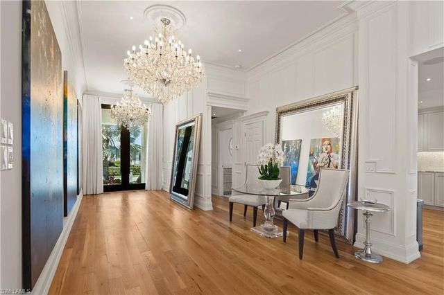 1585 Mullet LN, Naples, FL 34102