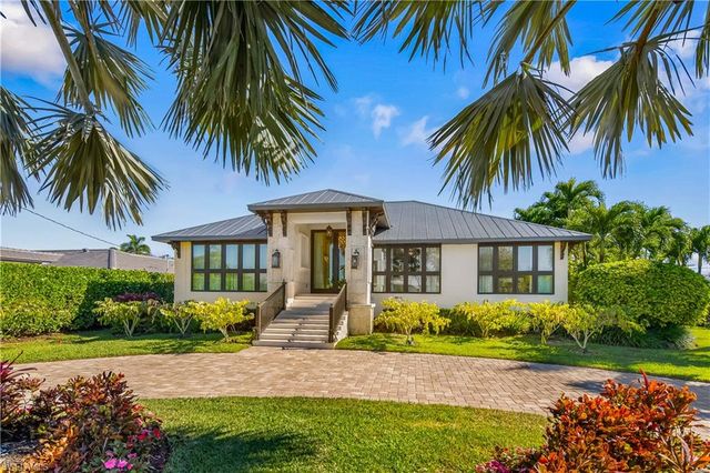 1585 Mullet LN, Naples, FL 34102