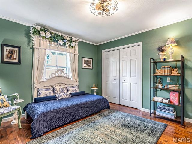 817 Saint Louis Street, Edwardsville, IL 62025
