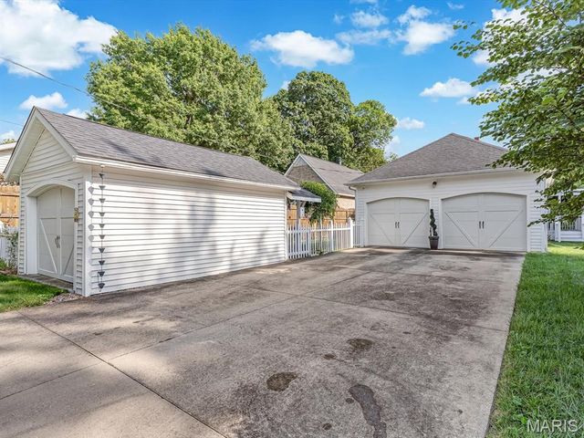 817 Saint Louis Street, Edwardsville, IL 62025