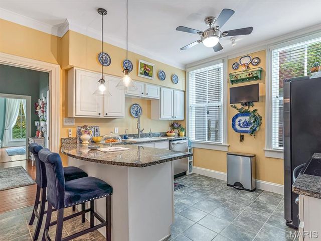 817 Saint Louis Street, Edwardsville, IL 62025