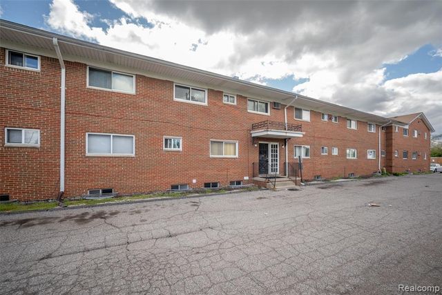 25301 5 Mile Road 227, Redford, MI 48239