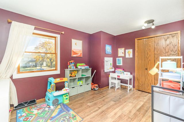 3244 Ensign Court N, New Hope, MN 55427