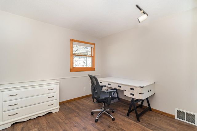 3244 Ensign Court N, New Hope, MN 55427