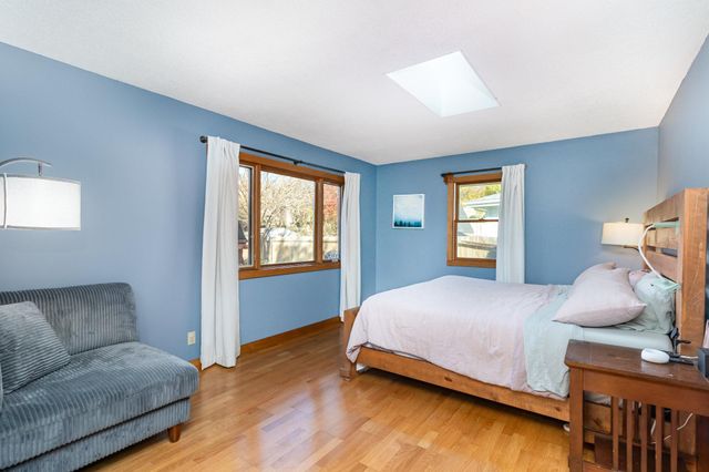 3244 Ensign Court N, New Hope, MN 55427