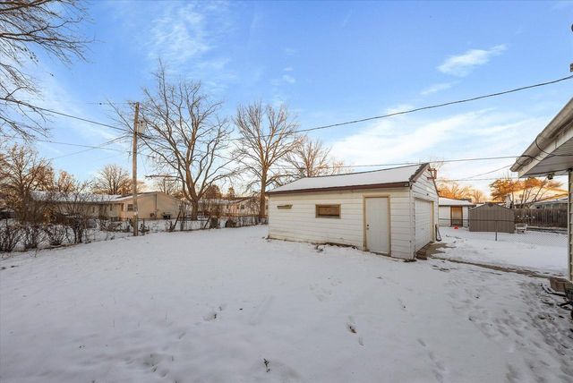 8100 W Green Tree ROAD, Milwaukee, WI 53223