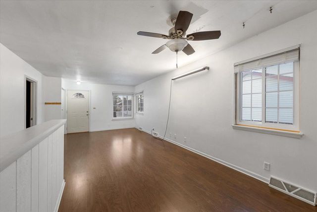 8100 W Green Tree ROAD, Milwaukee, WI 53223