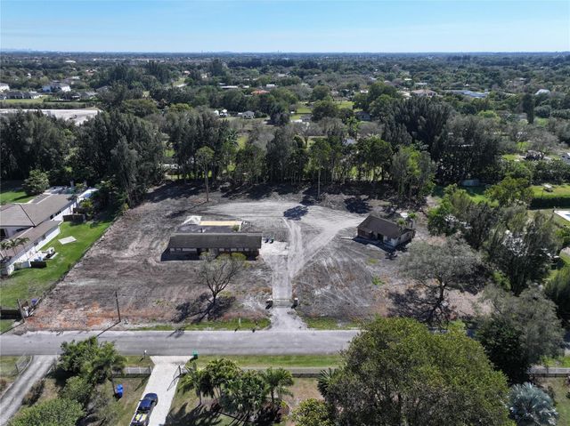 17330 SW 58 Street, Southwest Ranches, FL 33331