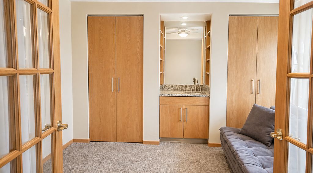 Image 17 of property listing at 6844 Zurich Court 6844, Tinley Park, IL 60477