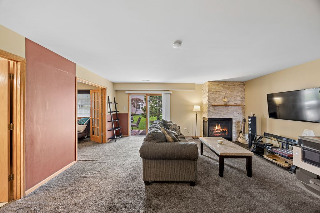 Image 19 of property listing at 6844 Zurich Court 6844, Tinley Park, IL 60477