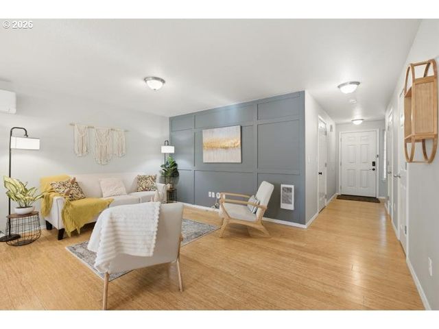 466 S CORINNE Dr, Newberg, OR 97132