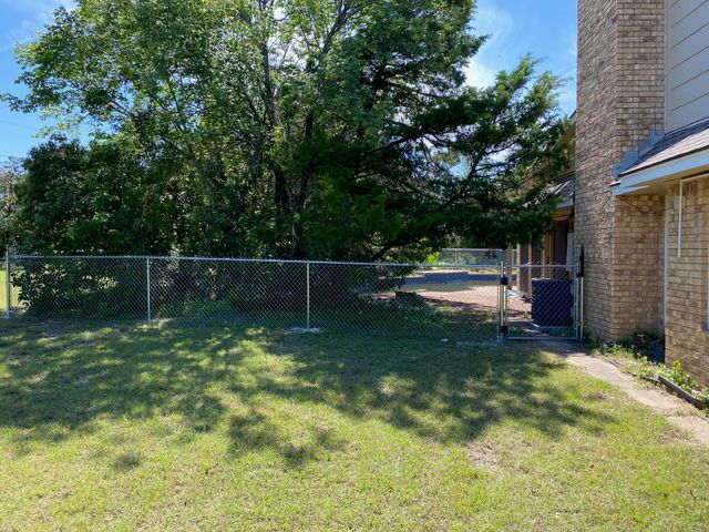 523 Softwood Drive, Duncanville, TX 75137