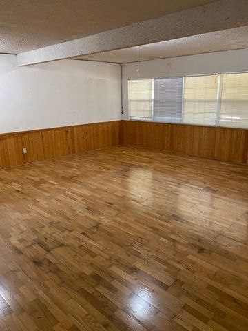 523 Softwood Drive, Duncanville, TX 75137