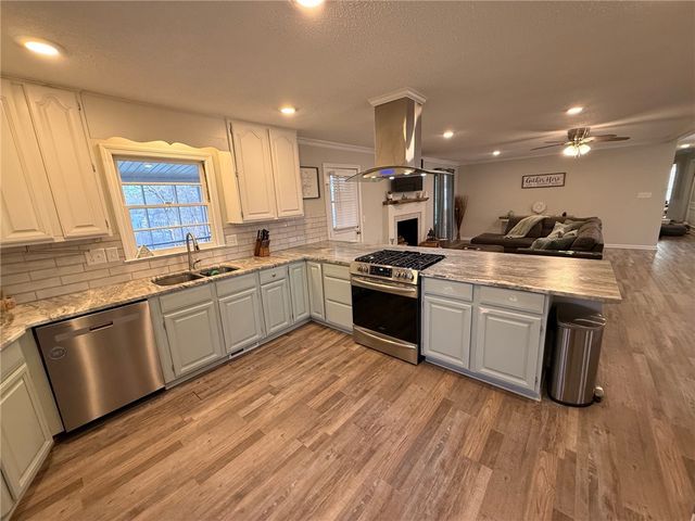 141 Poinsettia Drive, Easley, SC 29642