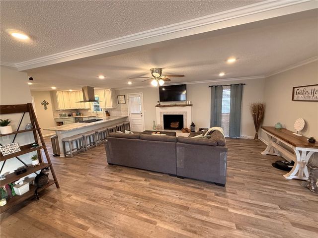 141 Poinsettia Drive, Easley, SC 29642