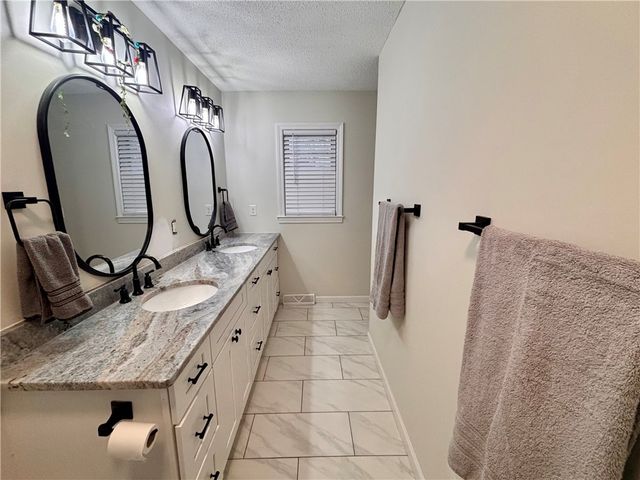141 Poinsettia Drive, Easley, SC 29642