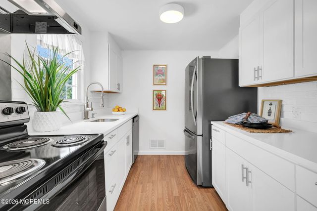 96 E River Road, Rumson, NJ 07760