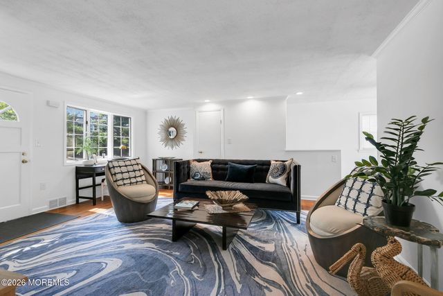 96 E River Road, Rumson, NJ 07760